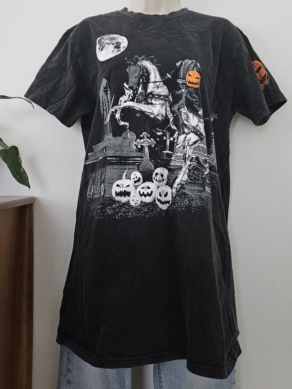 ho7s halloween sleepy hollow black tee goth ghost oversized spooky unisex top
